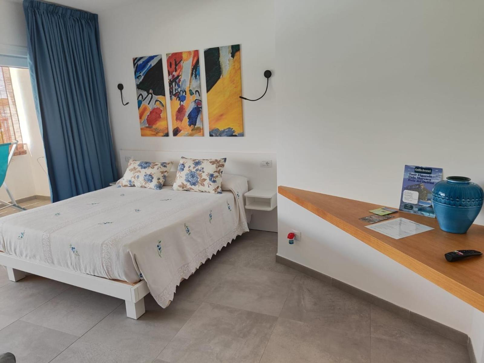 Rooms, Affittacamere Maksim Golfo Aranci Exteriér fotografie