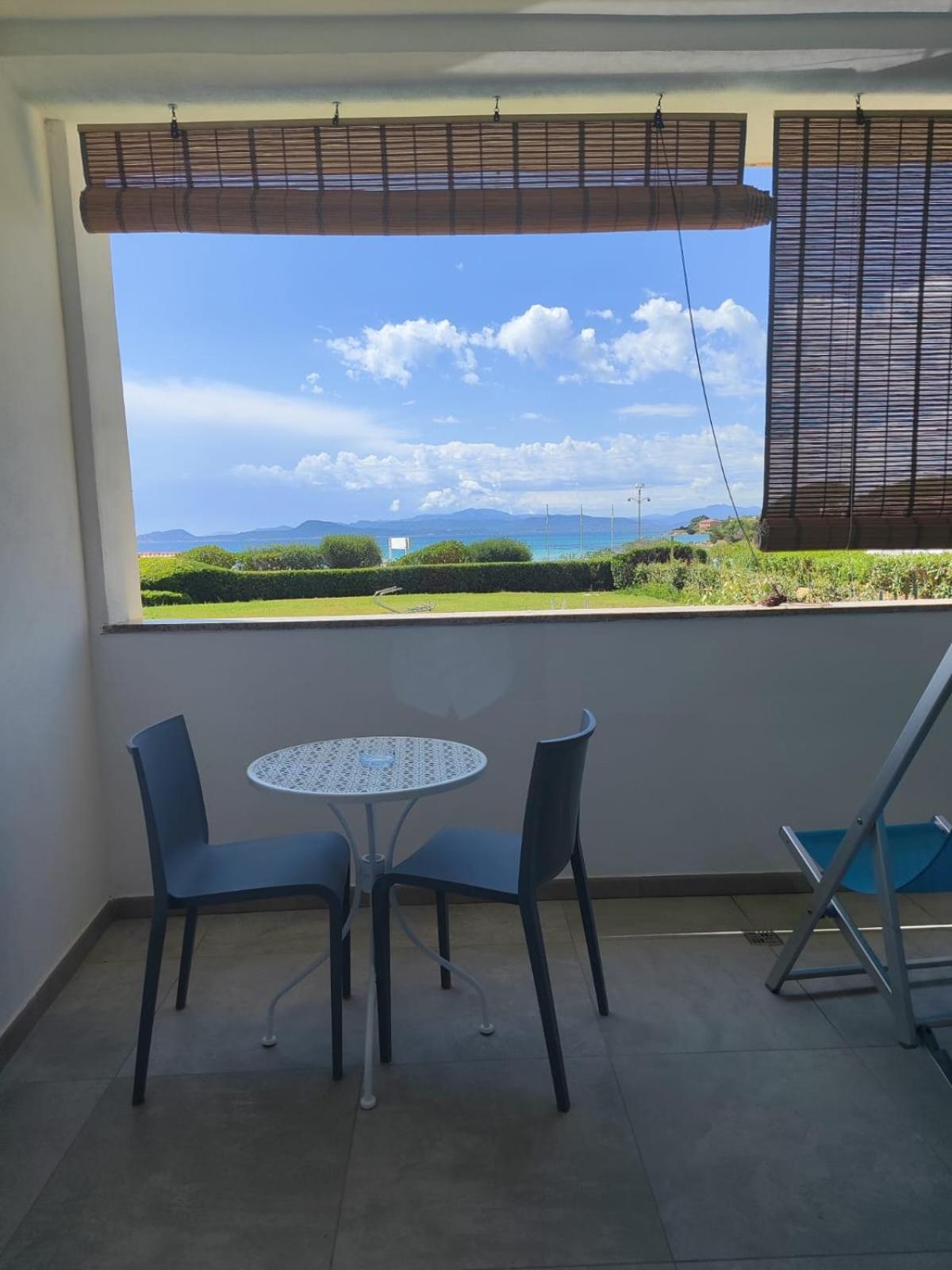 Rooms, Affittacamere Maksim Golfo Aranci Exteriér fotografie