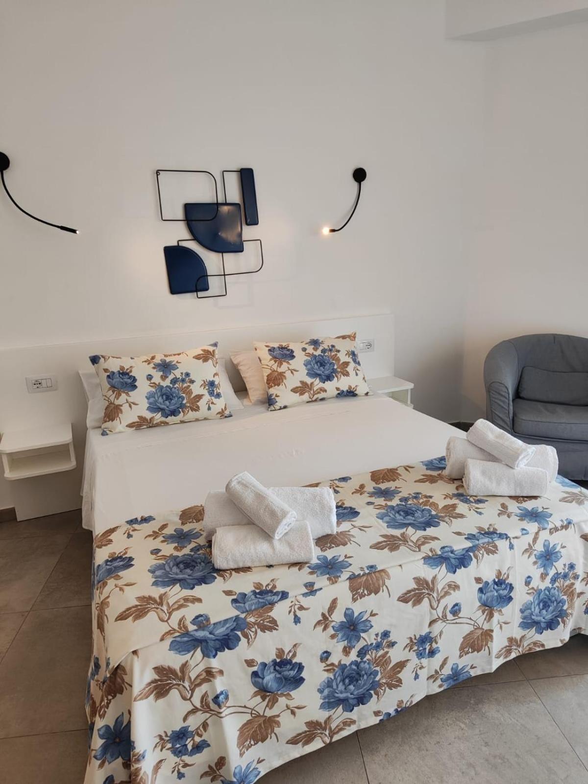 Rooms, Affittacamere Maksim Golfo Aranci Exteriér fotografie