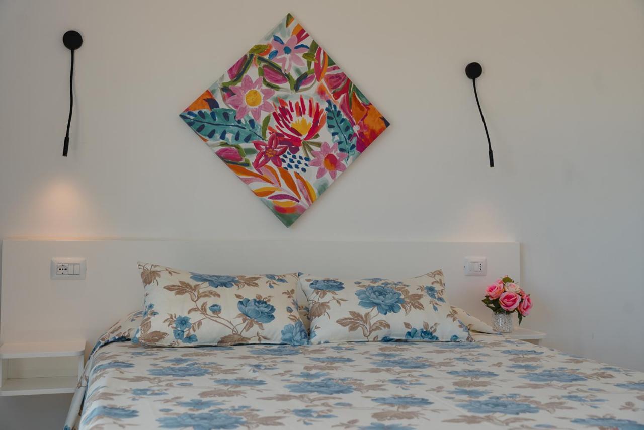 Rooms, Affittacamere Maksim Golfo Aranci Exteriér fotografie