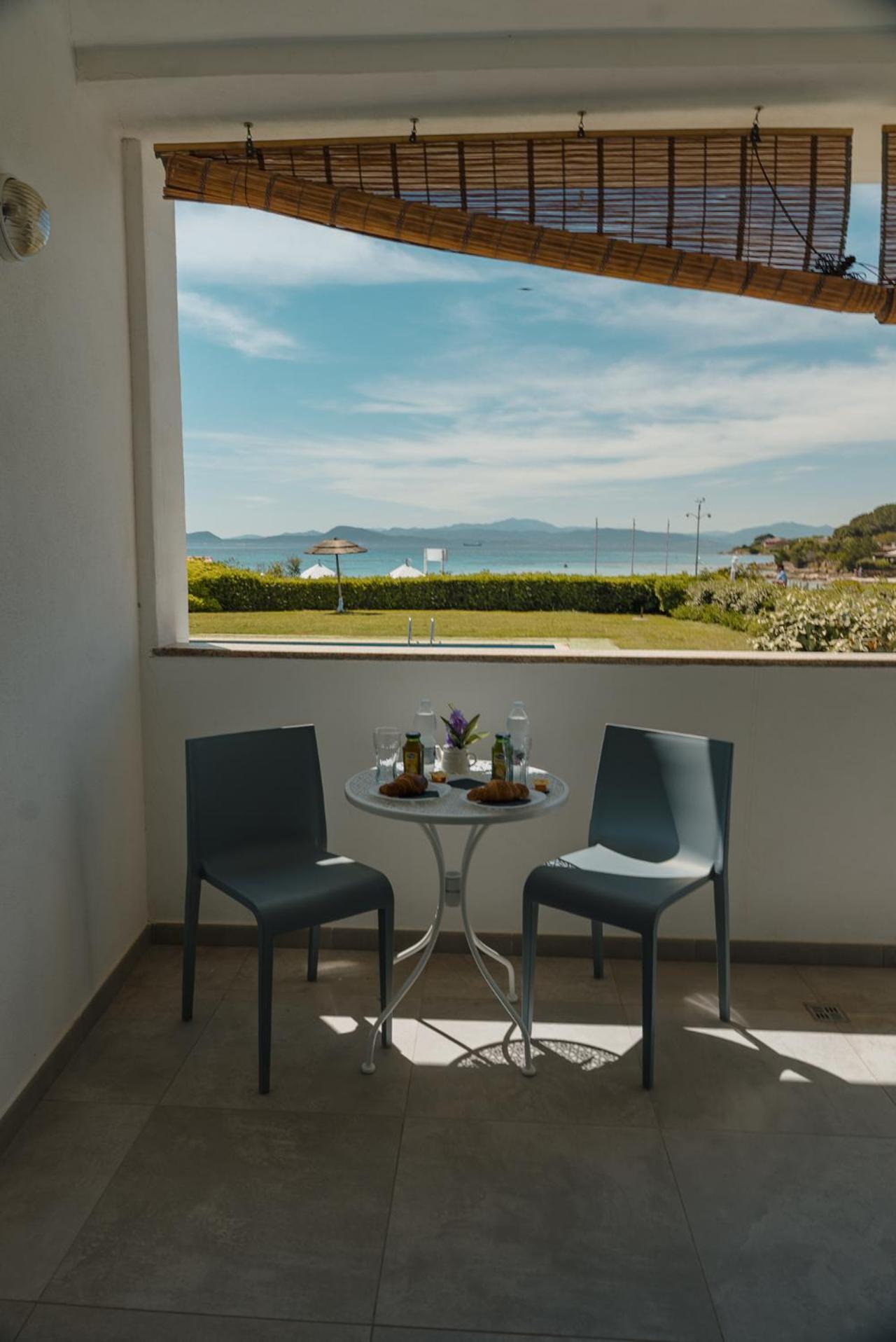 Rooms, Affittacamere Maksim Golfo Aranci Exteriér fotografie